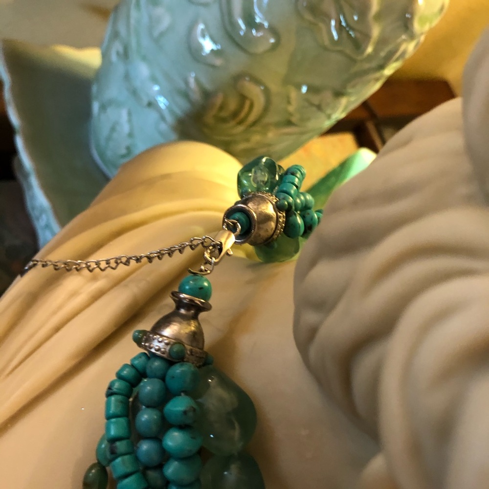 Faux Turquoise Costume Necklace - Picture 3 of 4
